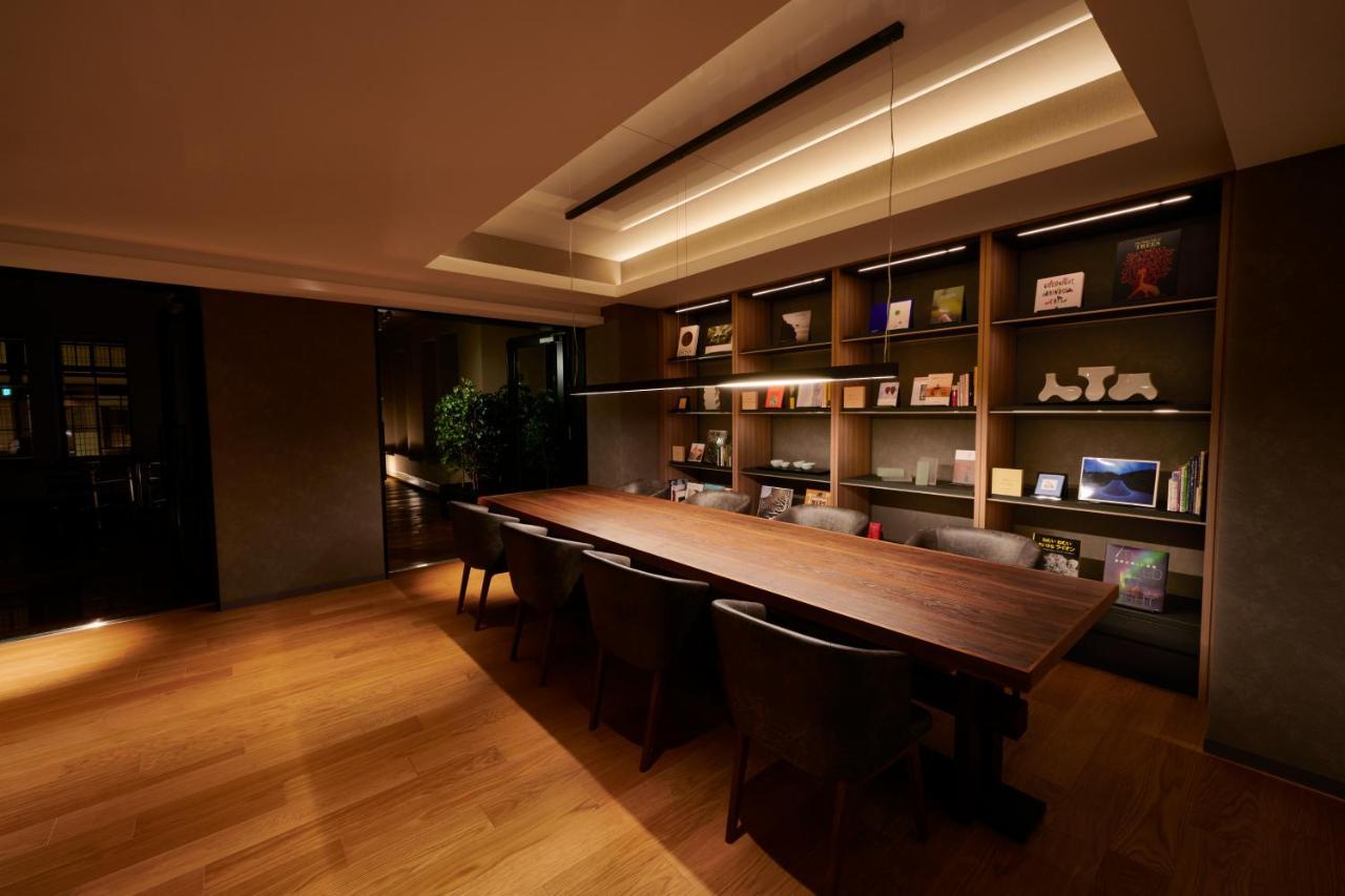 The Gate Hotel Kyoto Takasegawa By Hulic Εξωτερικό φωτογραφία The library